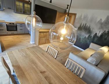 Apartment with Mountain View