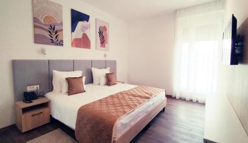 Three-Bedroom Apartment with Balcony