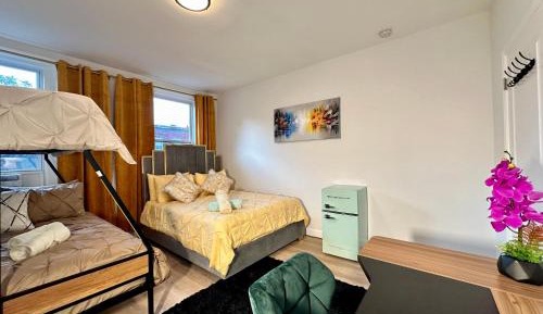 Deluxe Family Suite