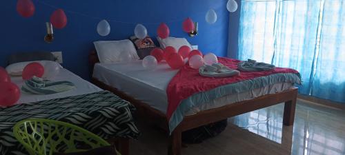 Deluxe Double Room (2 Adults + 1 Child)