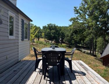 Bungalow - Water Front 