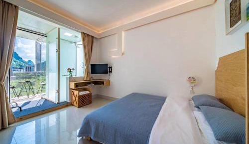 Double Room with Mountain View