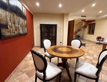 Three-Bedroom Deluxe Apartment