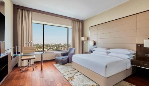 Executive King Room, Executive lounge access, Guest room