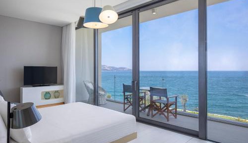 Premium King Room with Balcony and Sea View
