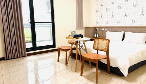 Queen Room with Balcony