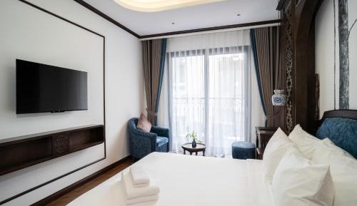 Deluxe Double Room with Balcony