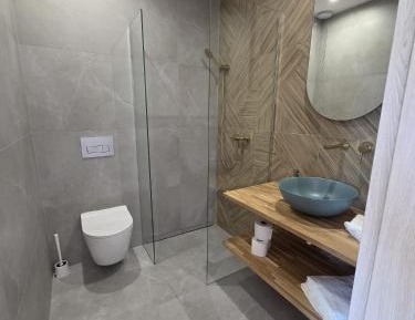 Room #1440632804