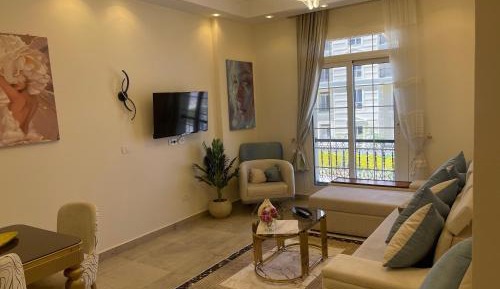 One-Bedroom Apartment with City View