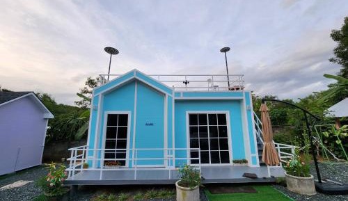 Villa with Garden View