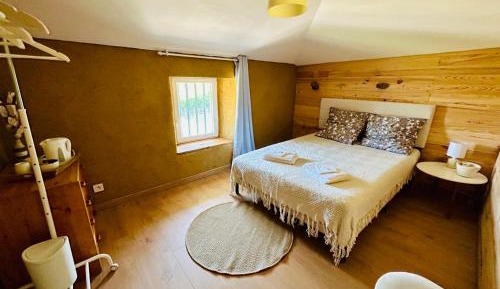 Double Room with Shared Bathroom