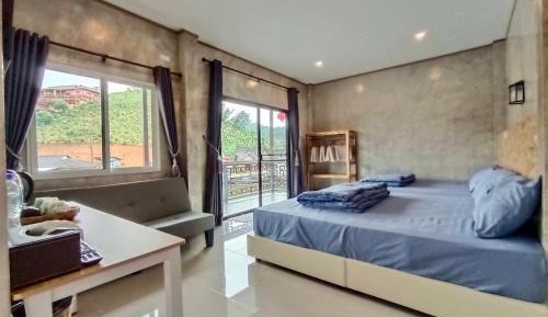 Quadruple Room with Terrace