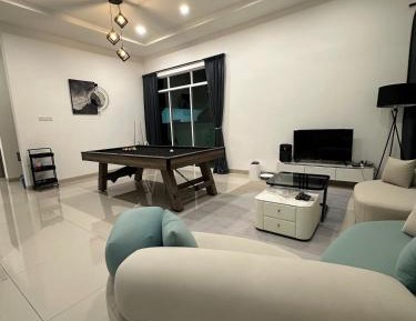 Room #1473840201