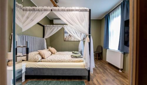 Three-Bedroom Superior Apartment