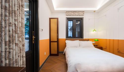 Queen Room with Garden View