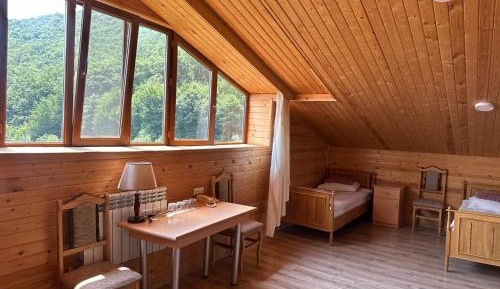 Quadruple Room with Mountain View