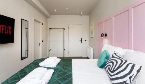 Double Room with Private Bathroom