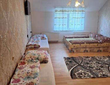 Deluxe Double Room (2 Adults + 1 Child)