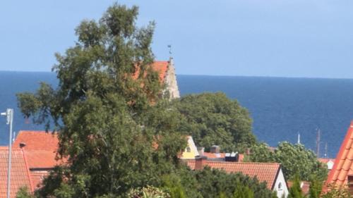 One-Bedroom Apartment with Sea View and Balcony