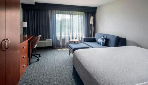 King Room with Sofa Bed