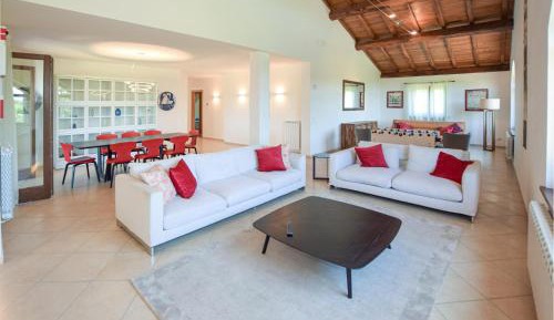 Five-Bedroom Holiday Home