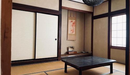 Japanese-Style Room