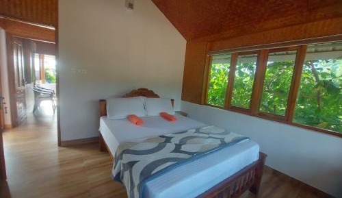 Deluxe Double Room with Balcony and Sea View