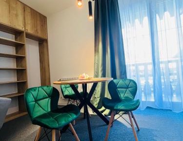 One-Bedroom Apartment with Balcony