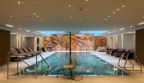 One-Bedroom Apartment with Balcony