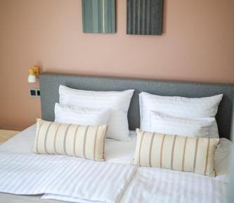 One-Bedroom Apartment with Garden