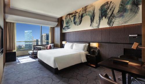 Classic King Room - Club Lounge Access