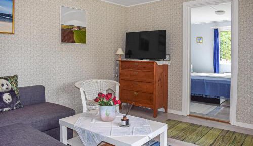 One-Bedroom Holiday Home