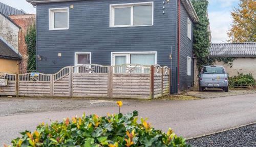 One-Bedroom Holiday Home