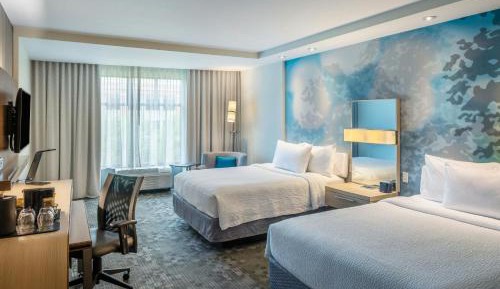 Queen Room with Two Queen Beds and Roll-in Shower - Mobility and Hearing Accessible