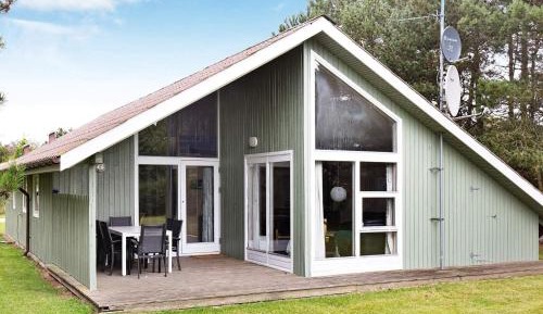 Three-Bedroom Vacation Home 