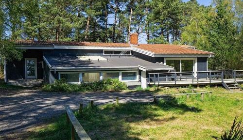 Five-Bedroom Holiday Home