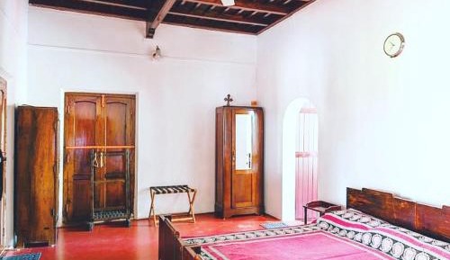 Deluxe Double Room (2 Adults + 1 Child)