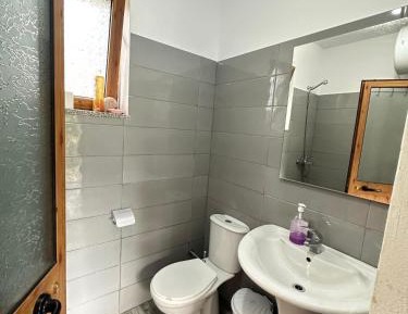 Economy Quadruple Room with Shared Bathroom