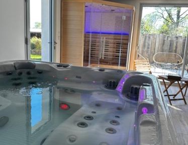 Double Room with Spa Bath