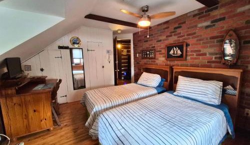 Twin Room with Shared Bathroom