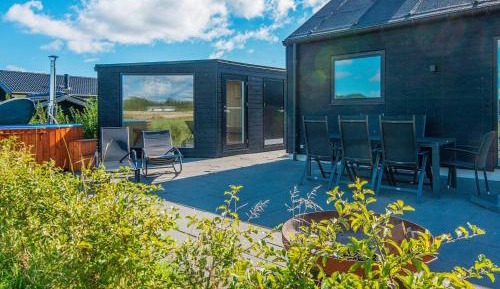 Five-Bedroom Holiday Home