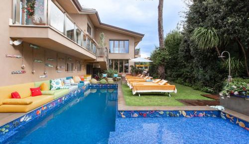 Villa with Private Pool
