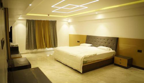 Suite with City View