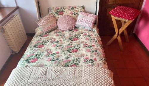 Single Room with Private Bathroom