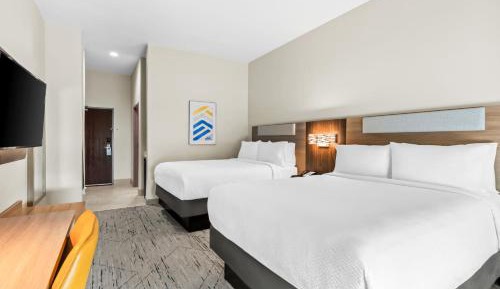 Standard Queen Room with Two Queen Beds - Communications Accessible