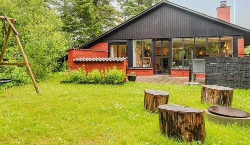 Three-Bedroom Vacation Home 