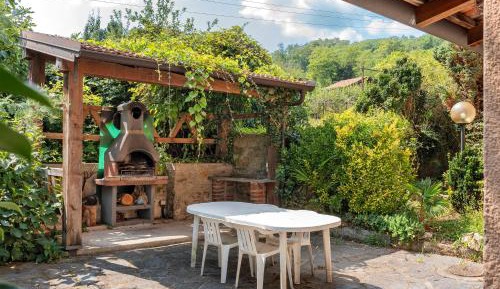 Villa with Garden View