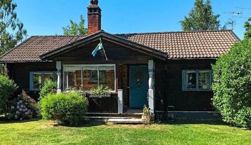 Three-Bedroom Holiday Home 