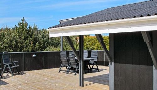 Three-Bedroom Holiday Home 