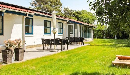 Three-Bedroom Holiday Home 